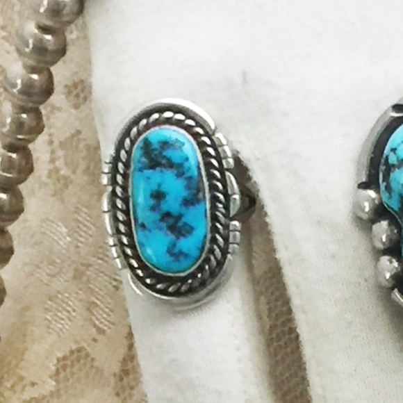 Vintage Jewelry - Nice Navajo Stamped Sterling Silver Turquoise Ring